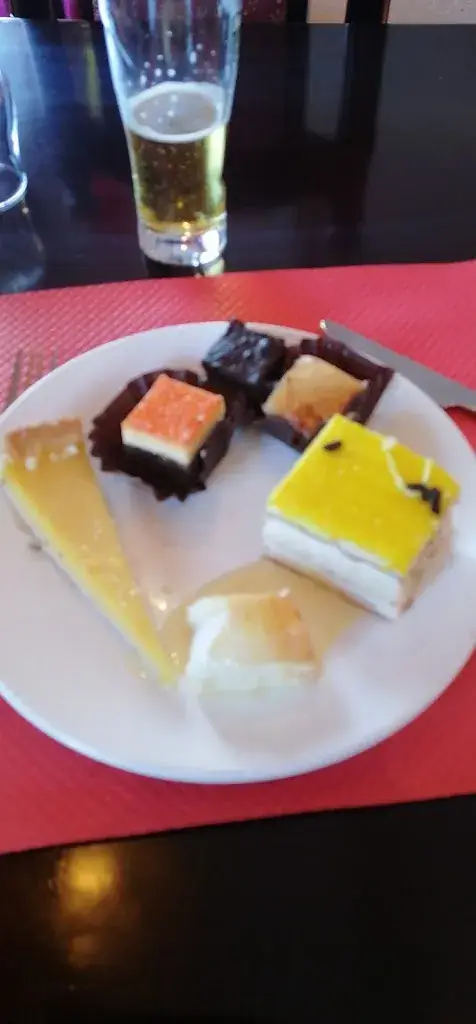 Konstantinos Samartzis_La Lanterne Rouge_Saint-Thuriau_review