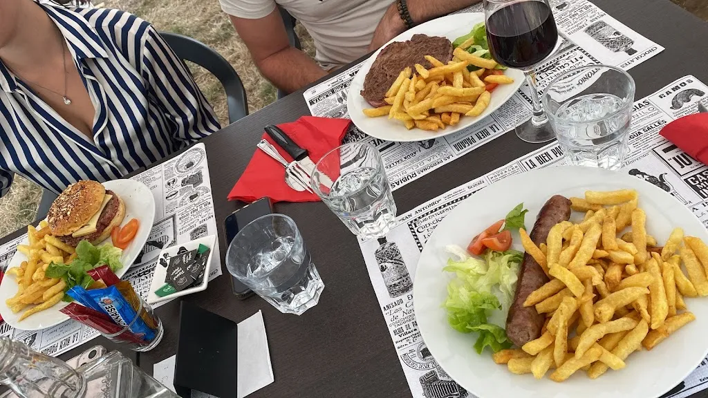 Menu_Les Tontons Grilleurs - Paillote saisonnière à Sixt sur Aff au coeur de la nature au bord d'étangs- Grillades sur plancha_Sixt-sur-Aff_image_6