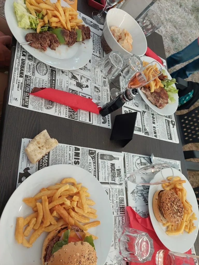 Menu_Les Tontons Grilleurs - Paillote saisonnière à Sixt sur Aff au coeur de la nature au bord d'étangs- Grillades sur plancha_Sixt-sur-Aff_image_7