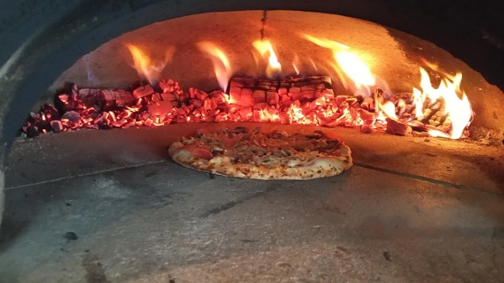 NO LIMIT PIZZA_Sens-de-Bretagne_slider_image_2