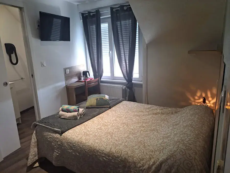 Hôtel restaurant les Bruyères_Spézet_slider_image_2