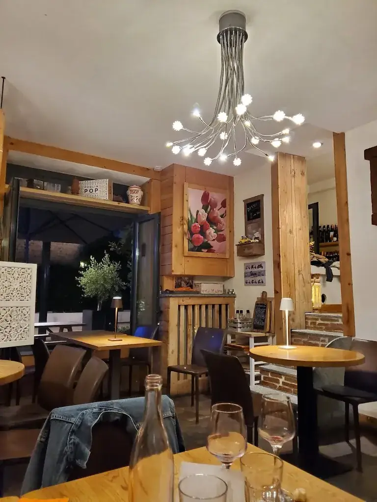 Golden Eternity_La Maison de Franca Maurizio_Brindas_review