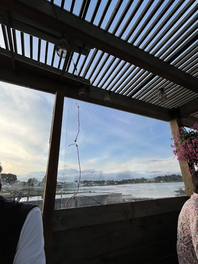 Juliette Le Meur_Huîtres Eric CAILLOCE_Saint-Philibert_review