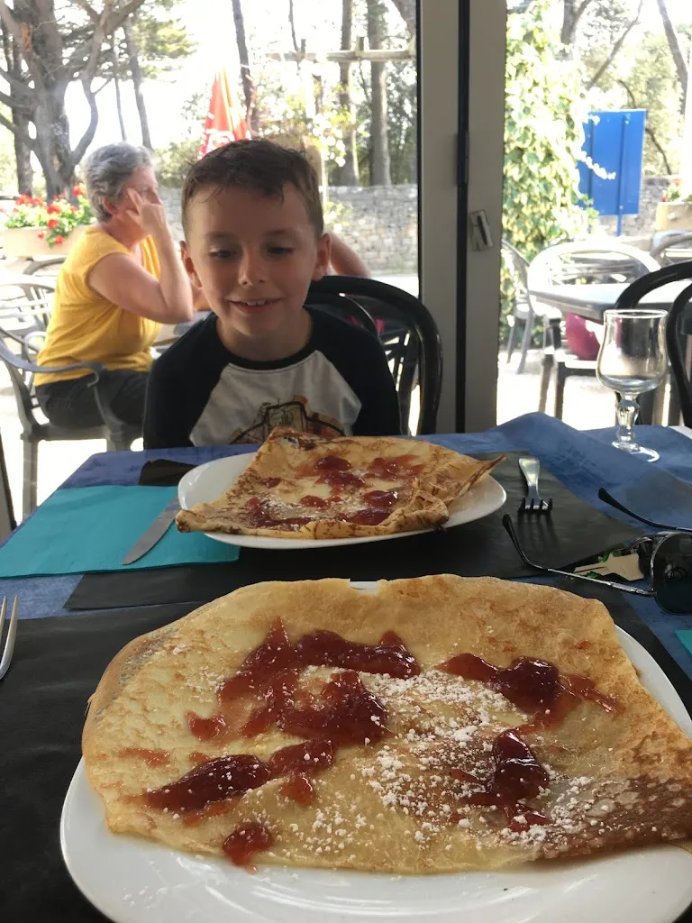 Mike Richards_Creperie de la Pointe_Saint-Philibert_review