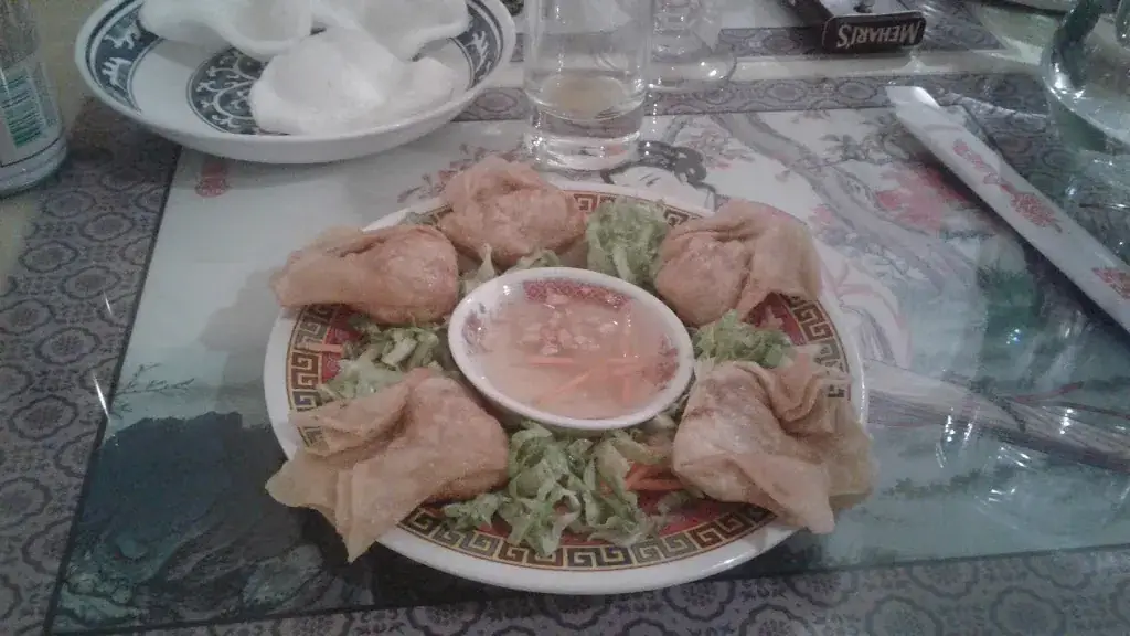 Yoka Pella_Song Son_Ambérieu-en-Bugey_review