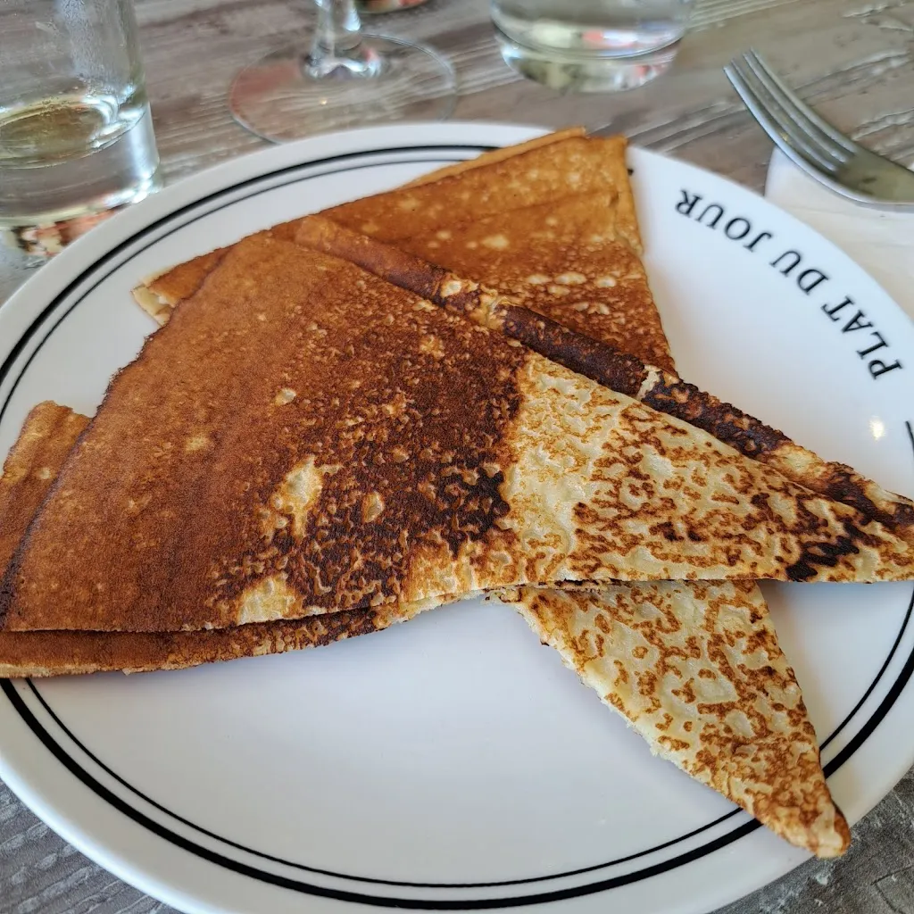 Emmie Godart_Ty braise_Saint-Méloir-des-Ondes_review