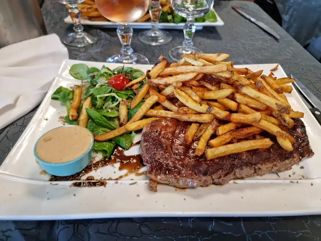 Restaurant de la Baie_Saint-Benoît-des-Ondes_slider_image_2