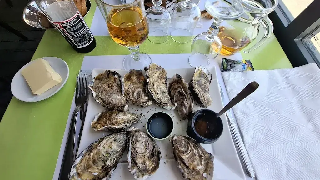 Restaurant de la Baie_Saint-Benoît-des-Ondes_slider_image_3