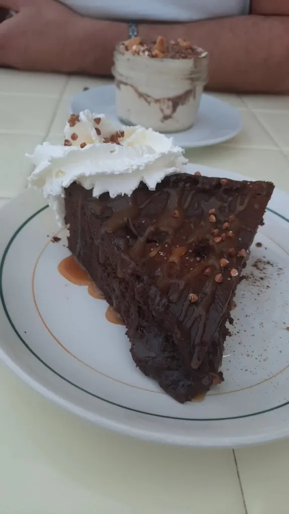 Coco bay café resto boutique chambres_Saint-Benoît-des-Ondes_slider_image_2