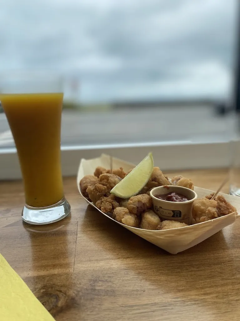 Coco bay café resto boutique chambres_Saint-Benoît-des-Ondes_slider_image_3