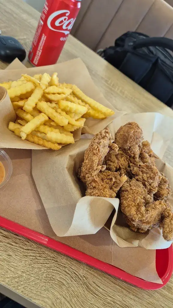 Lukasz Marciniak (Wookie)_Skali - Smash Burgers & Fried Chicken_Saint-Méloir-des-Ondes_reseña