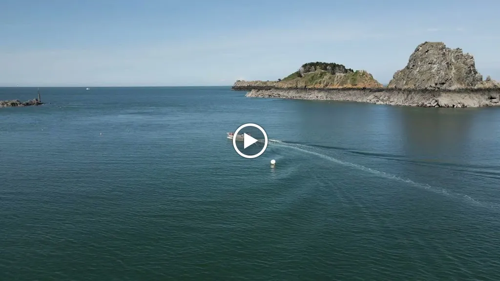 Oysters Cahue Father and Son_Saint-Méloir-des-Ondes_slider_image_2
