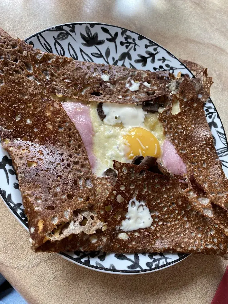 E W_Crèperie L'hirondelle_Cancale_review