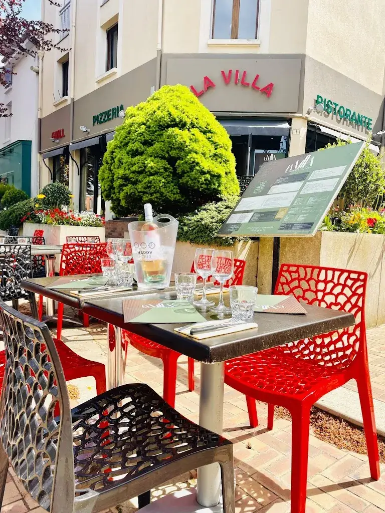 La Villa - restaurant pizzéria Restaurant in Noyal-sur-Vilaine