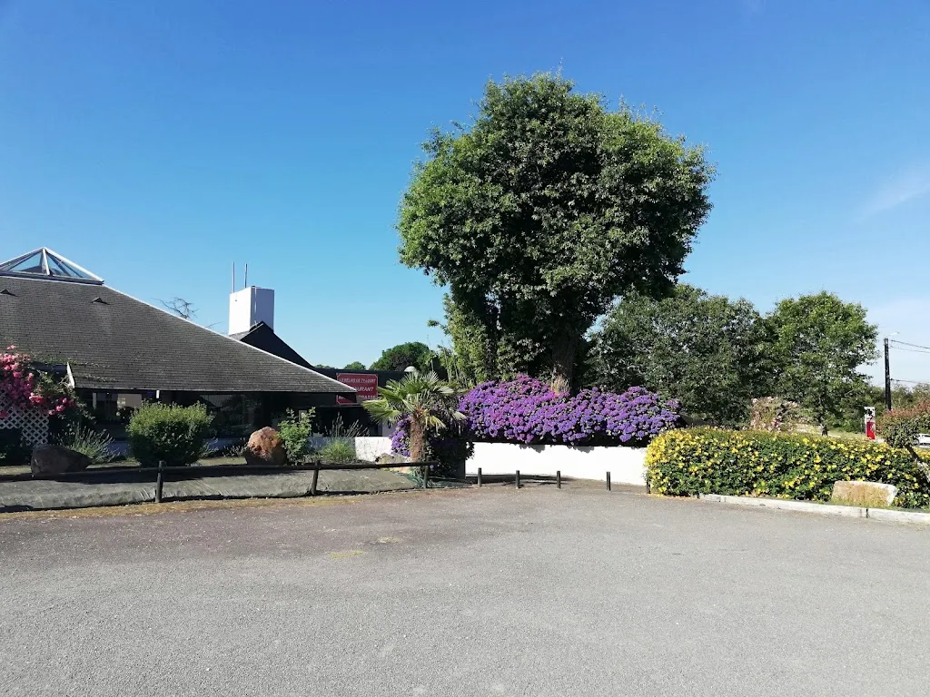 Ty Louët Leuhan_Leuhan_slider_image_3