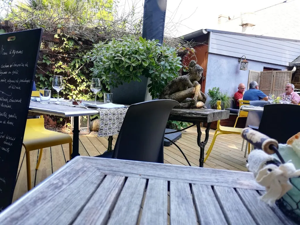 Le Genty Home restaurant in Tinténiac