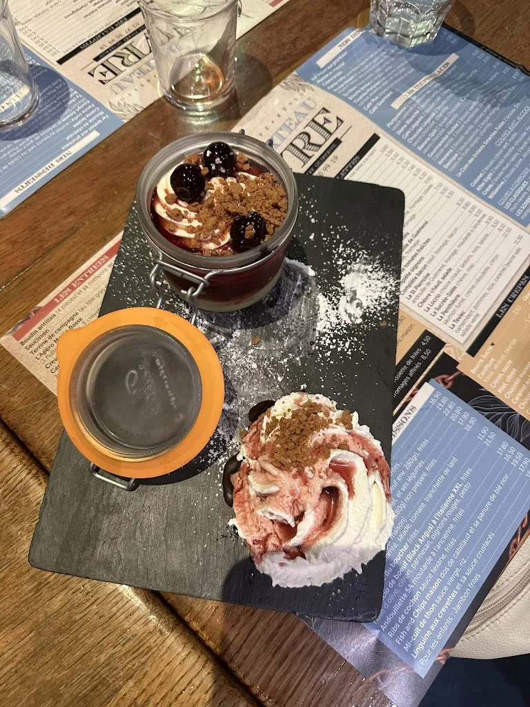 pascale blue_Le Bateau Ivre Café Brasserie_Saint-Pierre-Quiberon_review