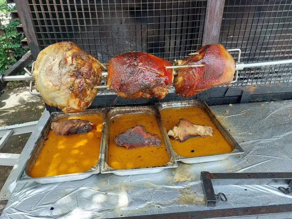 Le Bouchon Bressan_Buellas_slider_image_2