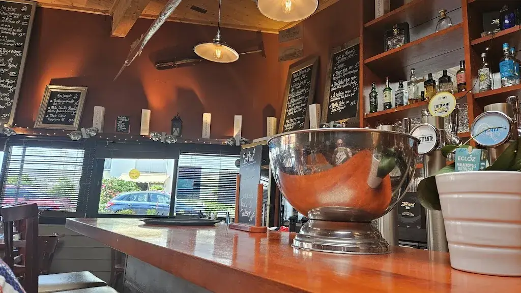 Gilles MICHEL_Le Café De Maria_Quiberon_review