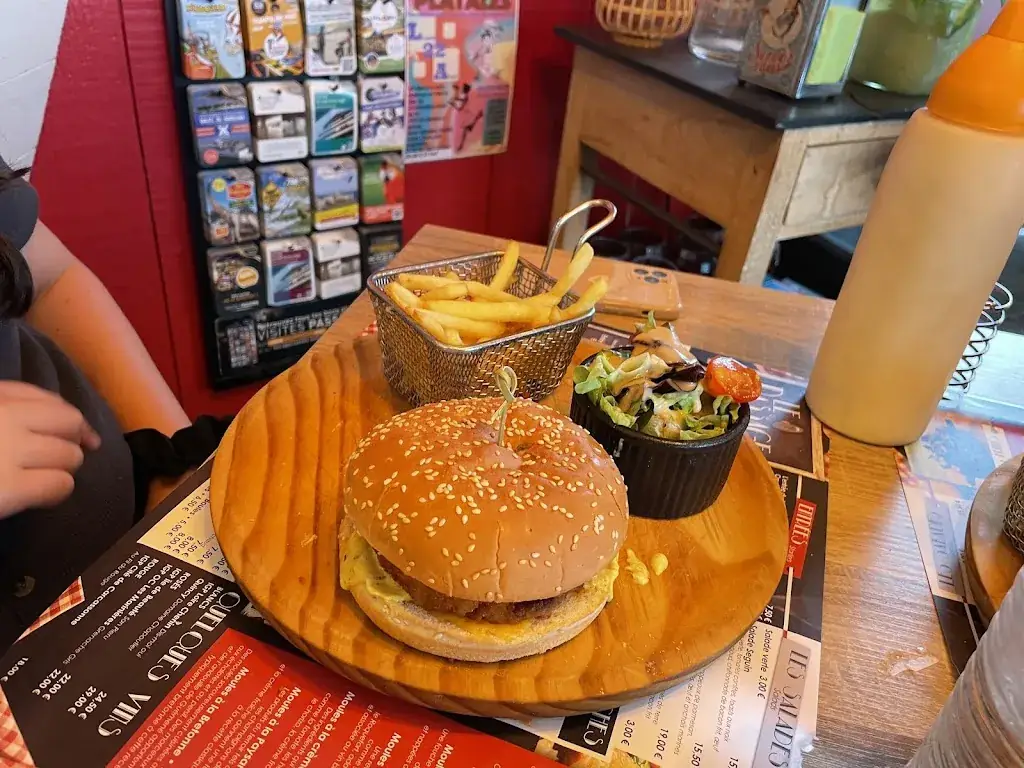 Iwan Lloyd-Williams_Brasserie le passage_Quiberon_review