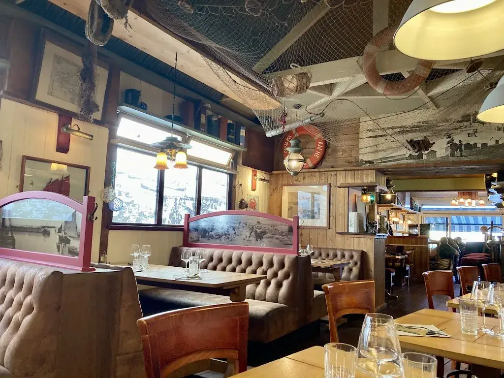 corinne laviale_La Caravelle_Quiberon_review