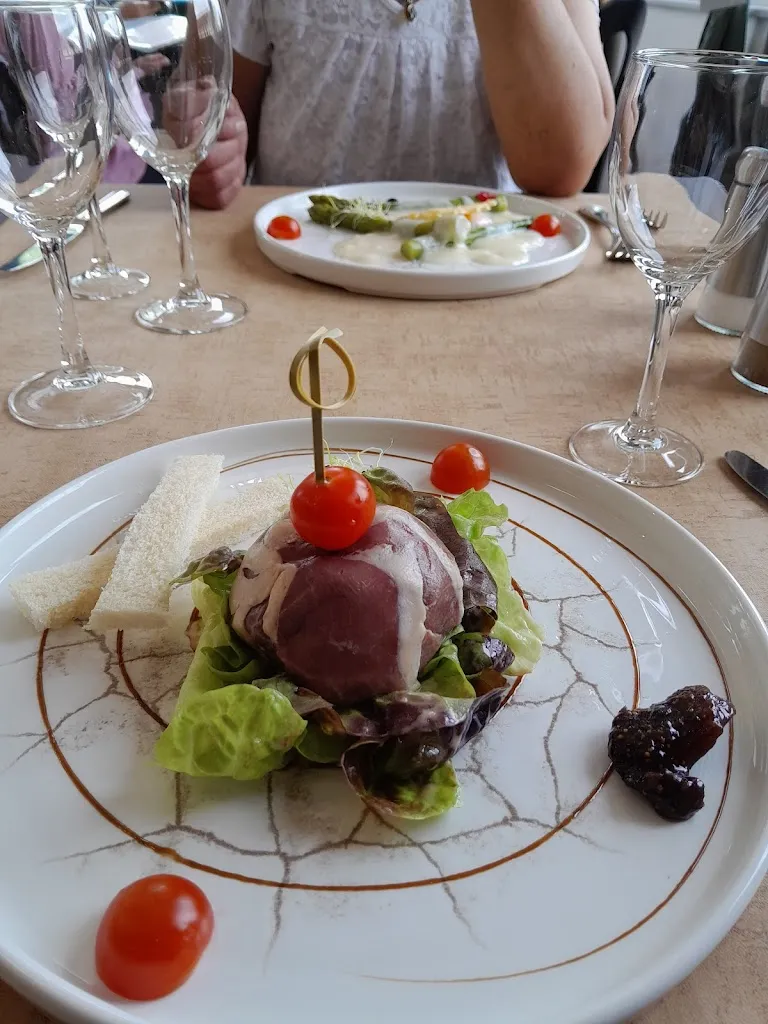 Auberge de la Tour_Rocles_slider_image_2