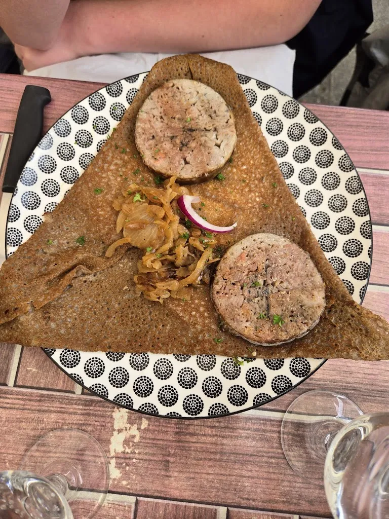 Brad V_La Bigoudène_Dinan_review