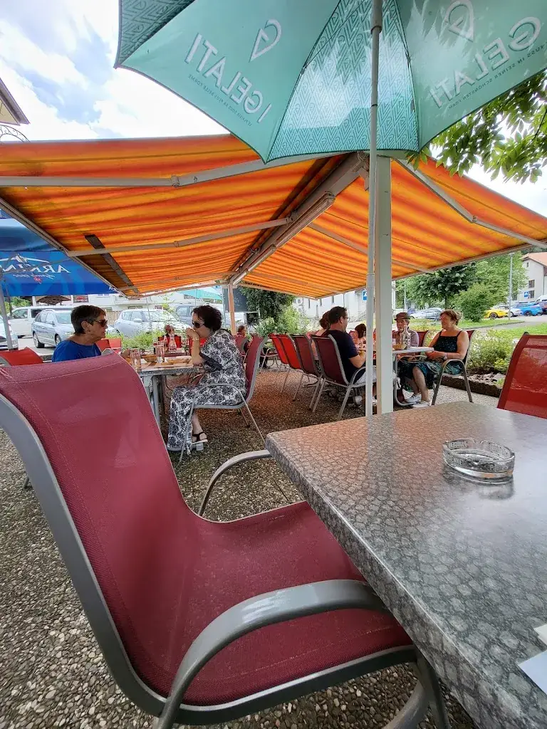 Restaurant de la Croix-Blanche restaurant in Roche