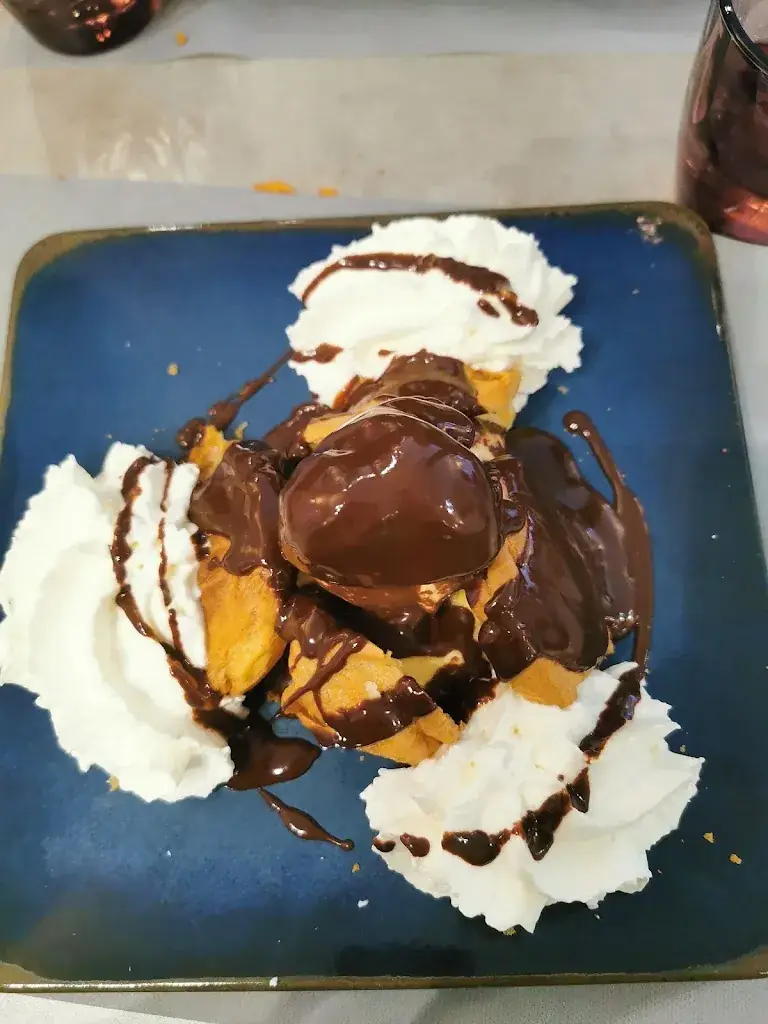 Monique FAMEL_Pizzeria de la Baie_Yffiniac_recensione