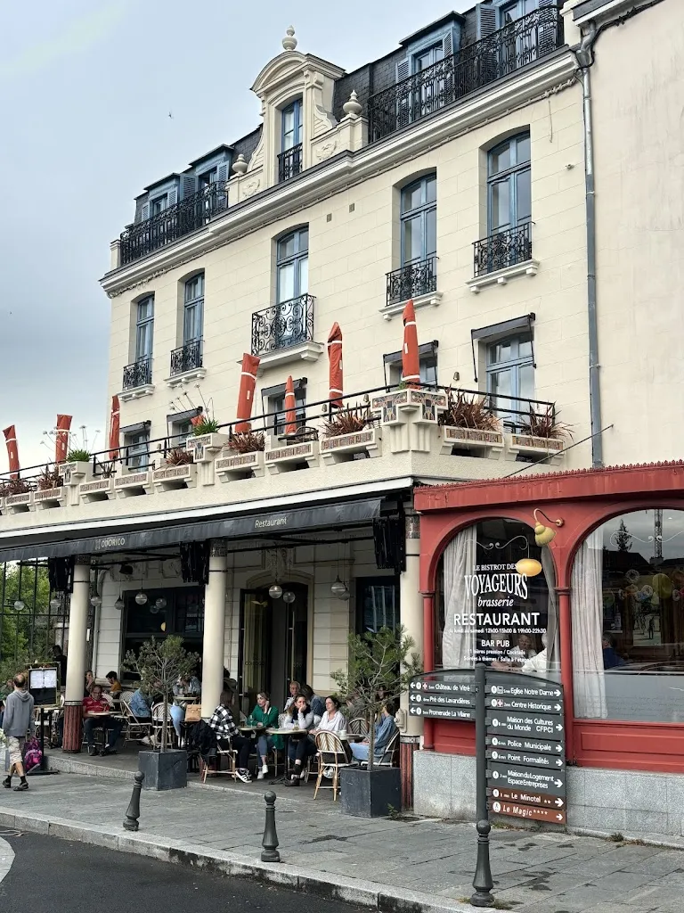 Rhiri Son_ODORICO_Vitré_review