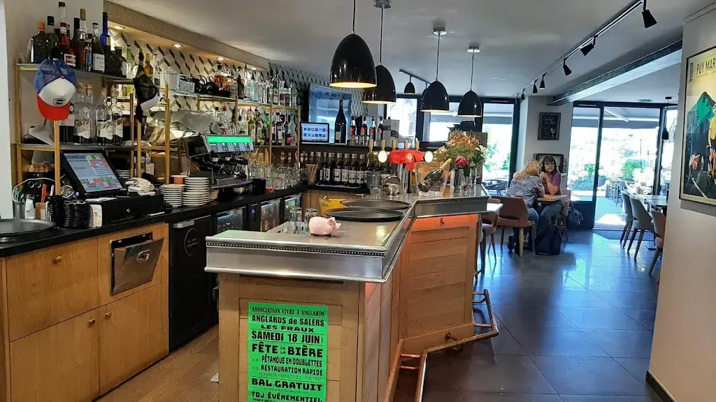 Le P'tit Comptoir_Salers_slider_image_1