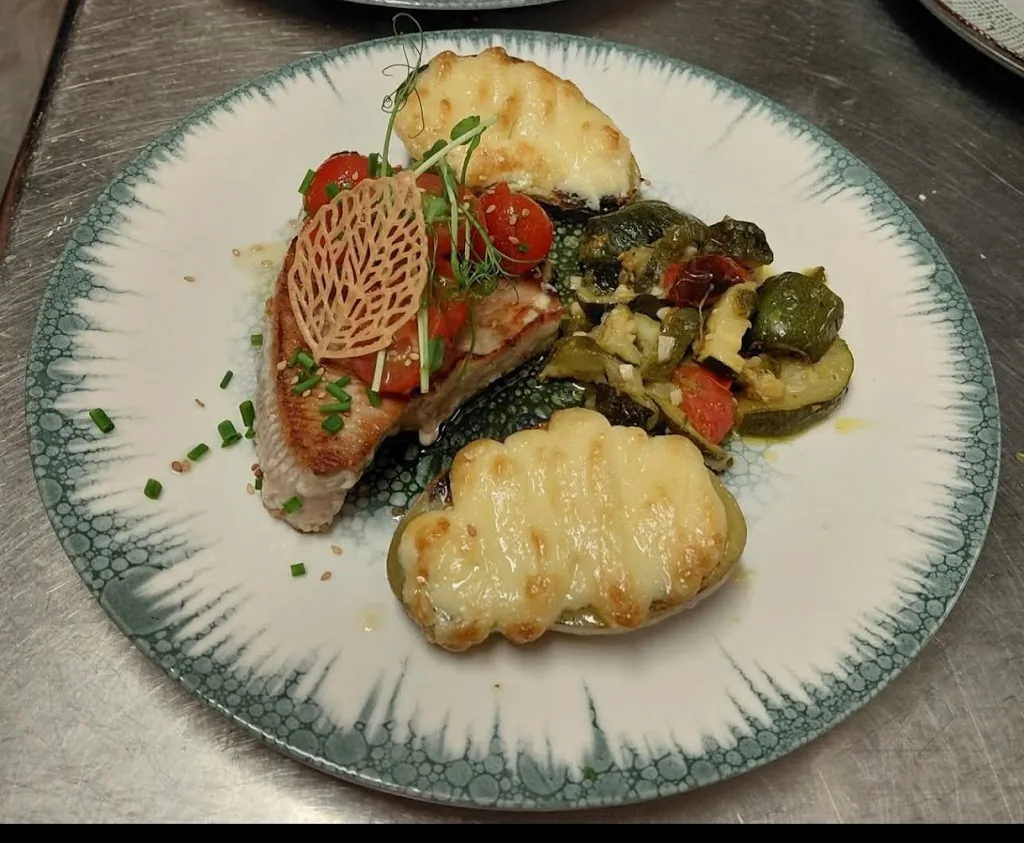 Restaurant Le P'tit Pont_Ardentes_slider_image_3