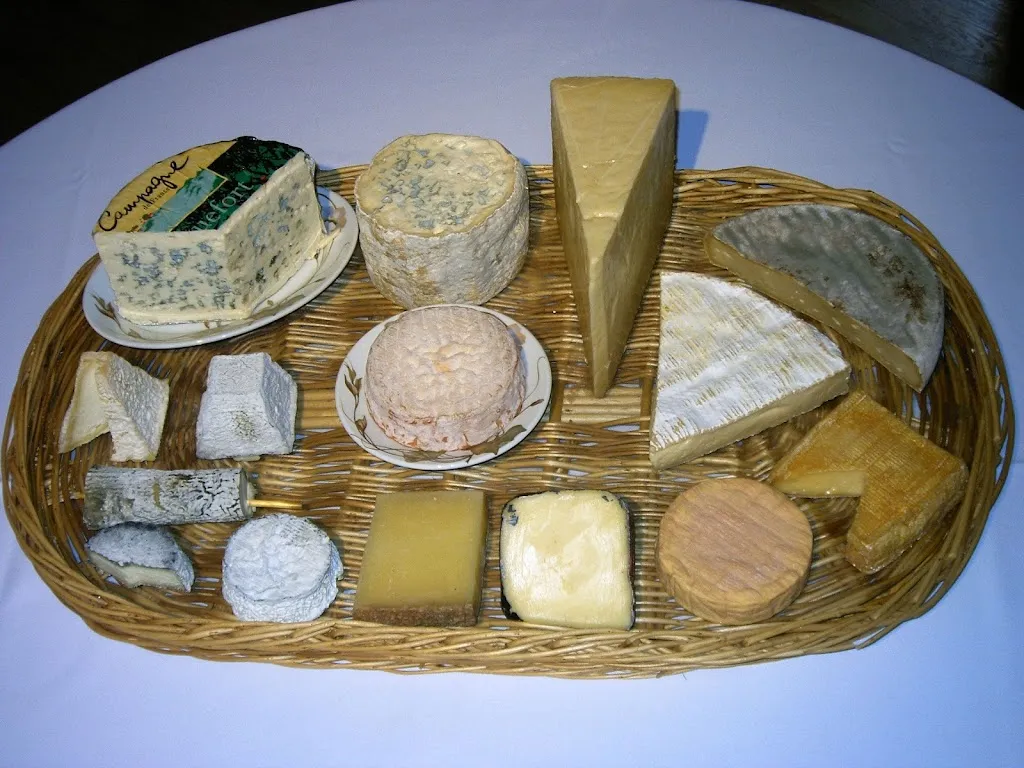 Restaurant de La Gare_Ardentes_slider_image_3