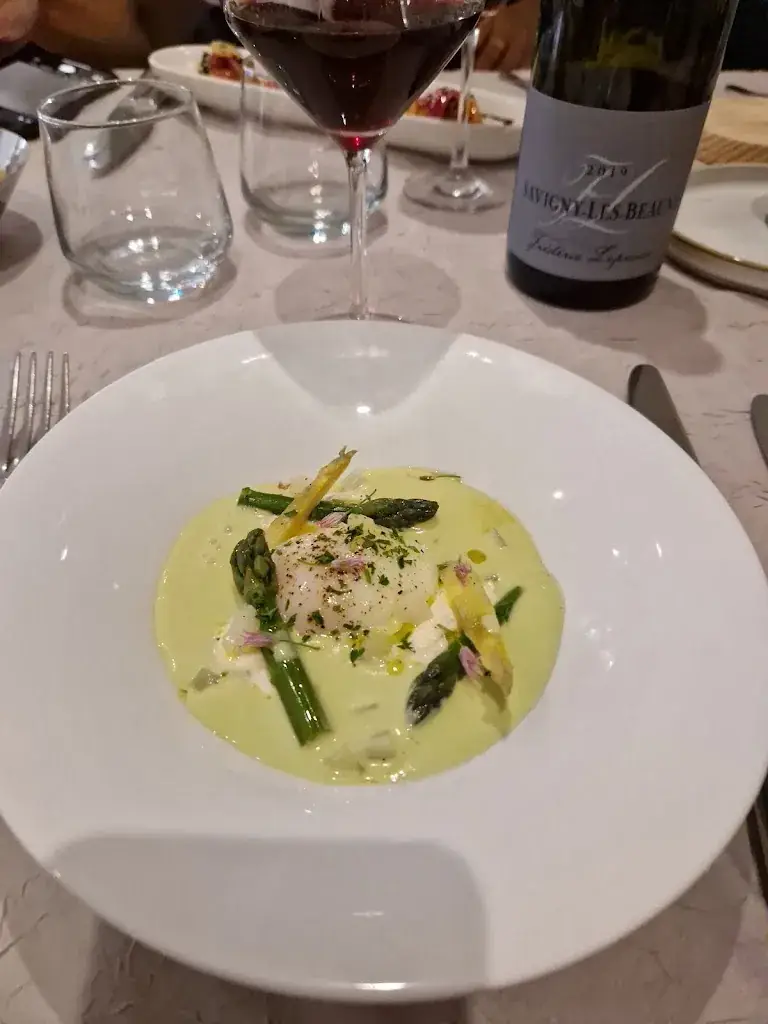 D C_L'auberge de la rose_Anet_review