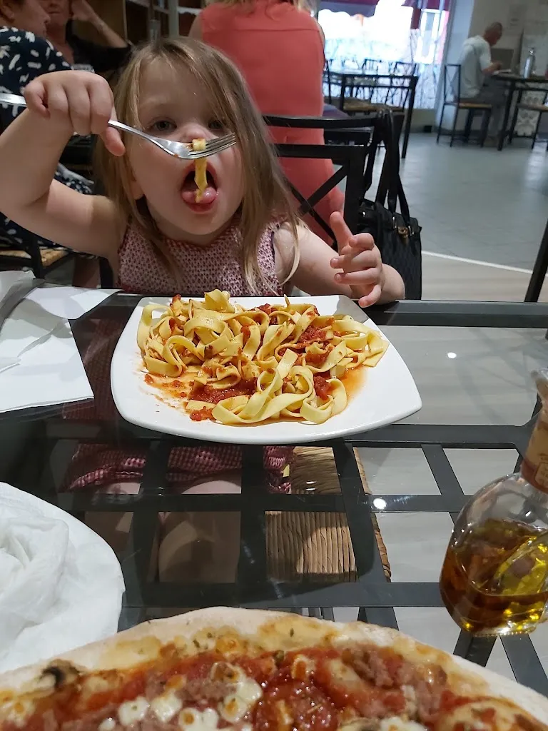 James Vasey_Il Castello_Anet_review