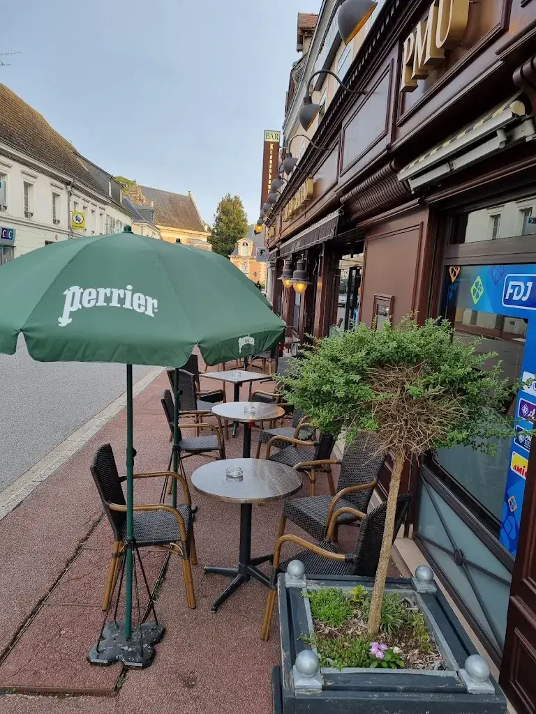 Café du Chateau restaurant in Anet