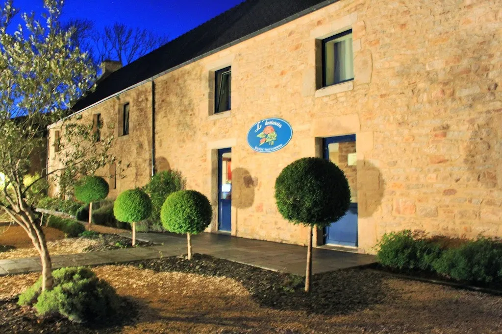 Hôtel l'Hortensia ristorante a Theix-Noyalo