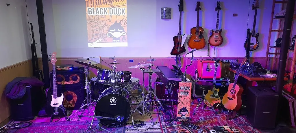 le labo Black Duck_Café-Pub Korrigane_Taupont_review