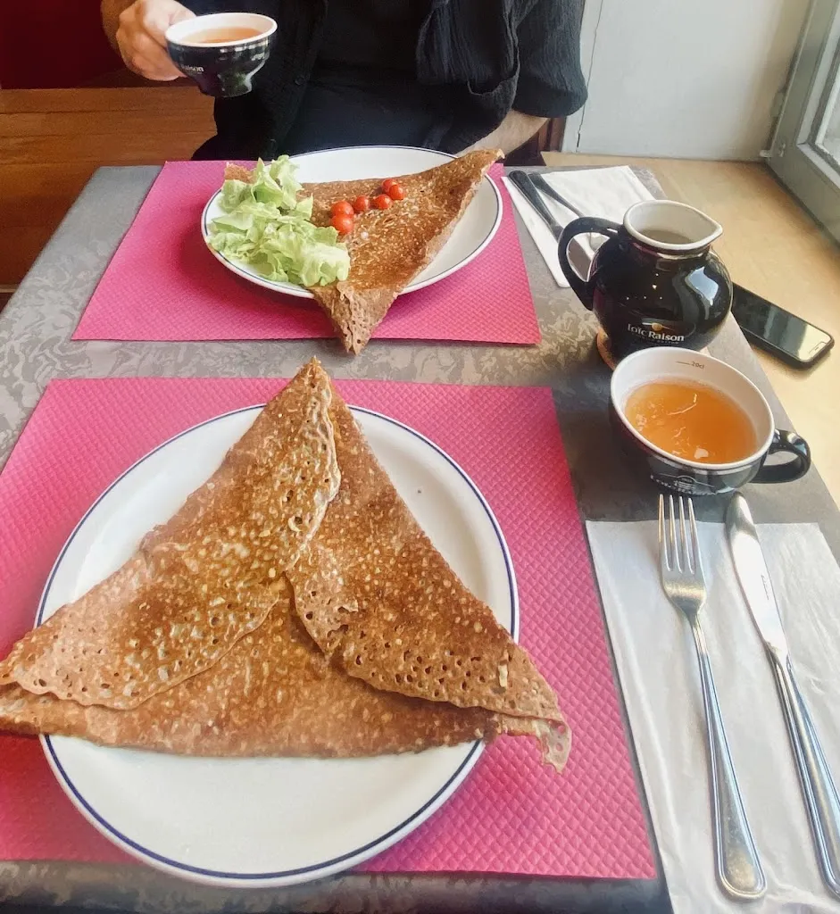 amandine hussenet_La Fromentine_Ploërmel_review