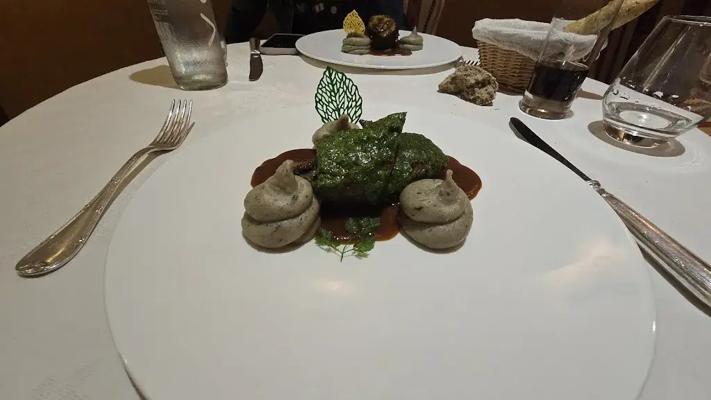 Ika Balzam_Restaurant Le Cénacle_Tremblay-en-France_review