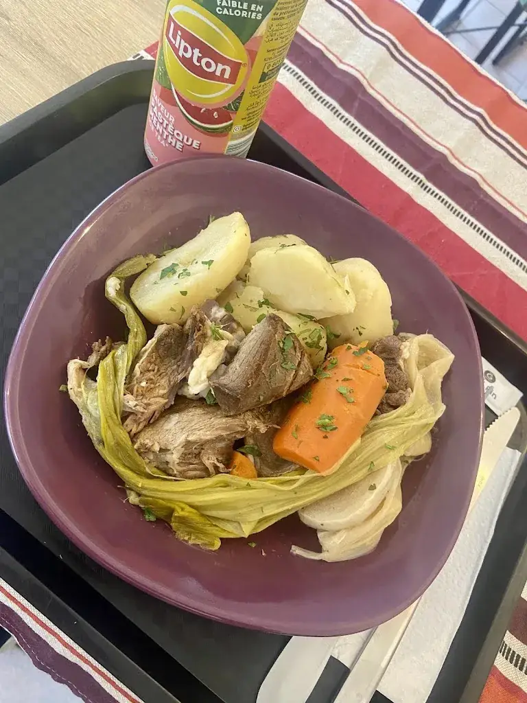 Pauline Kouléchoff_CHEZ CASEY_Tremblay-en-France_review