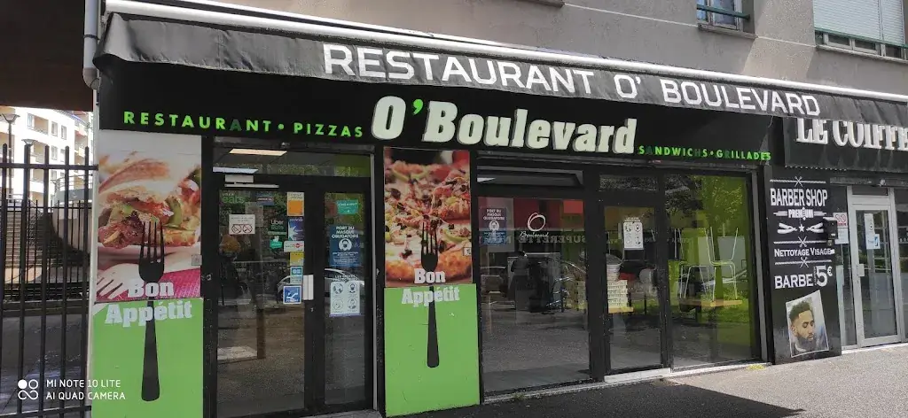 O'boulevard restaurant in Tremblay-en-France