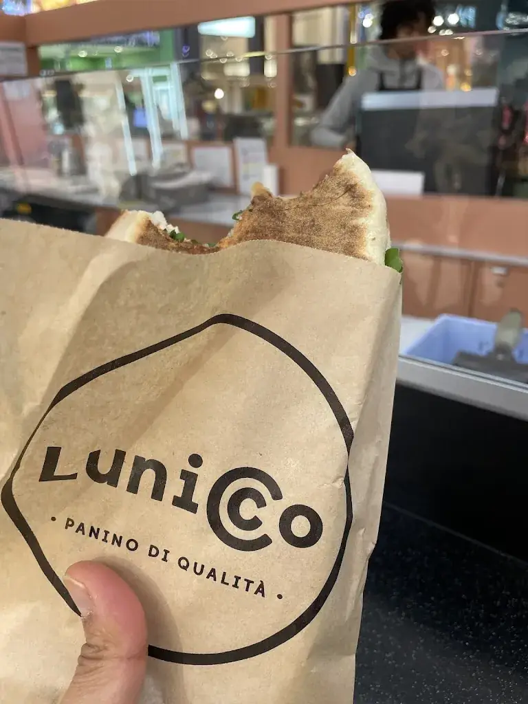 Abbas B_Tigellabella_Tremblay-en-France_reseña