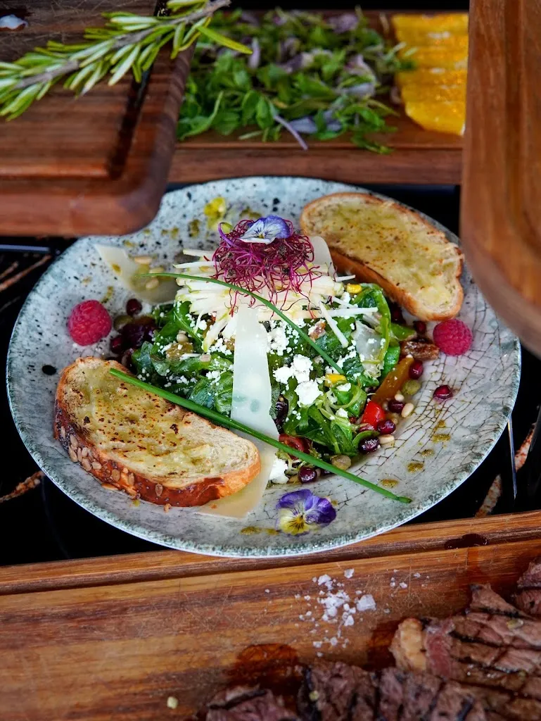 Bey Beef_Vezin-le-Coquet_slider_image_3