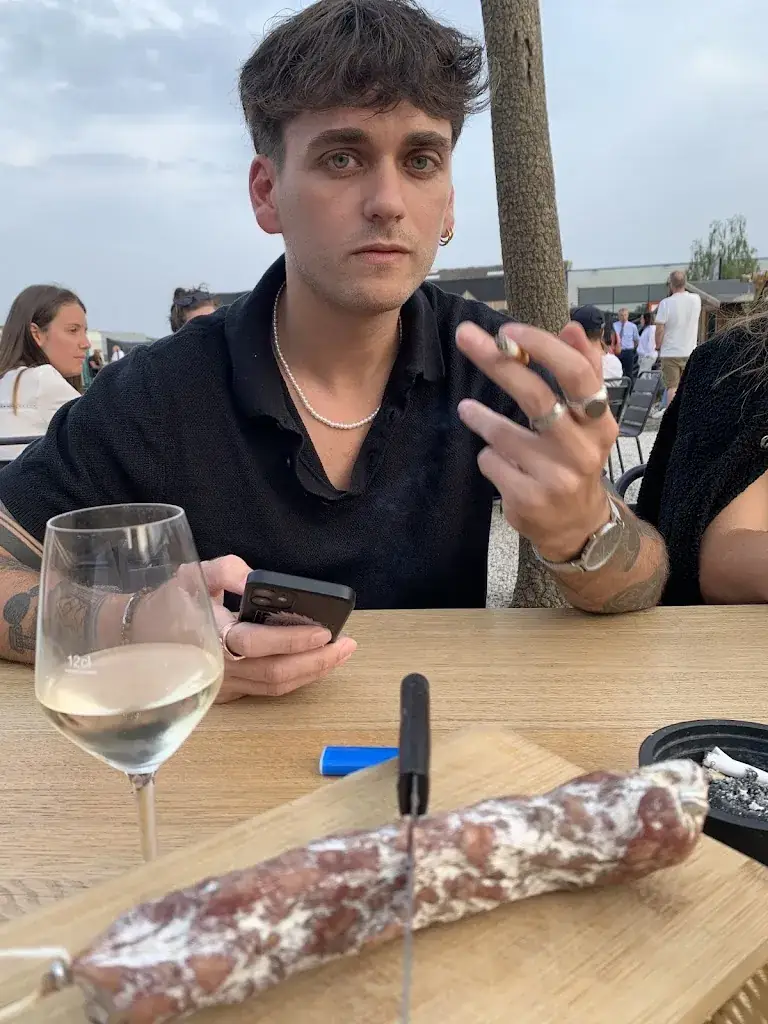 Quentin Rouxel_Morex Custom House : Restaurant Bar_Vezin-le-Coquet_review