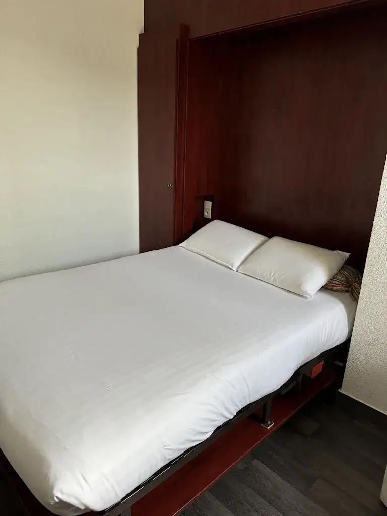 Jo_Les Trois Marches_Vezin-le-Coquet_avis