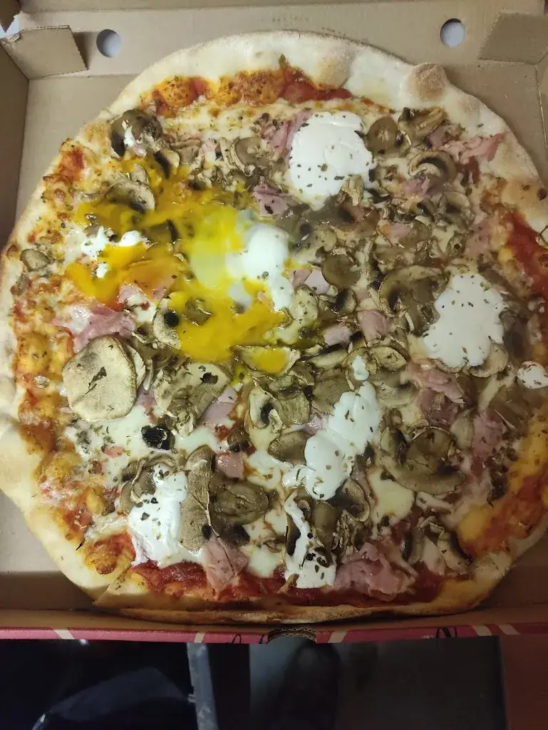 Toni pizza restaurant in Vezin-le-Coquet