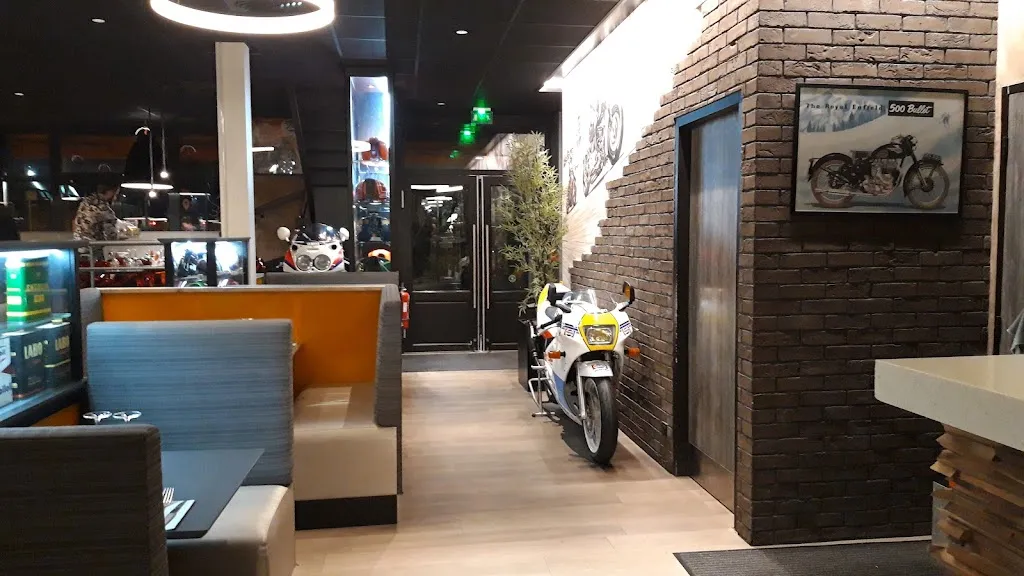 LA REPLIQUE_Rennes_slider_image_1