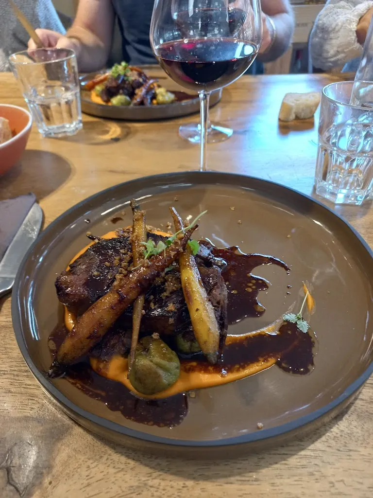 Philippe Isabey_The Bar à vin_Bourg-lès-Valence_review