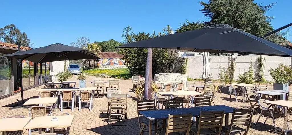 La Chaumiere Restaurant in Chaumes-en-Retz